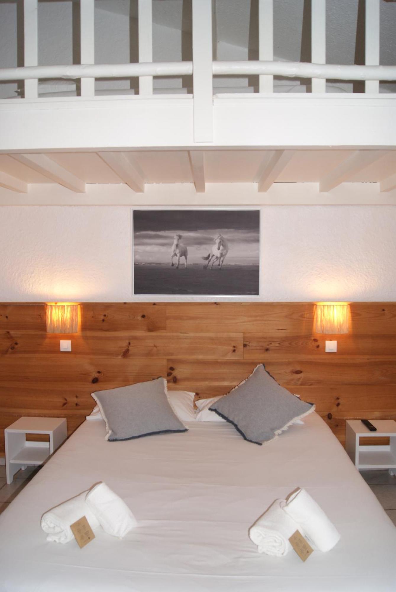 Les Rizieres Hotel แซ็งต์-มารี-เดอ-ลา-แมร์ ภายนอก รูปภาพ