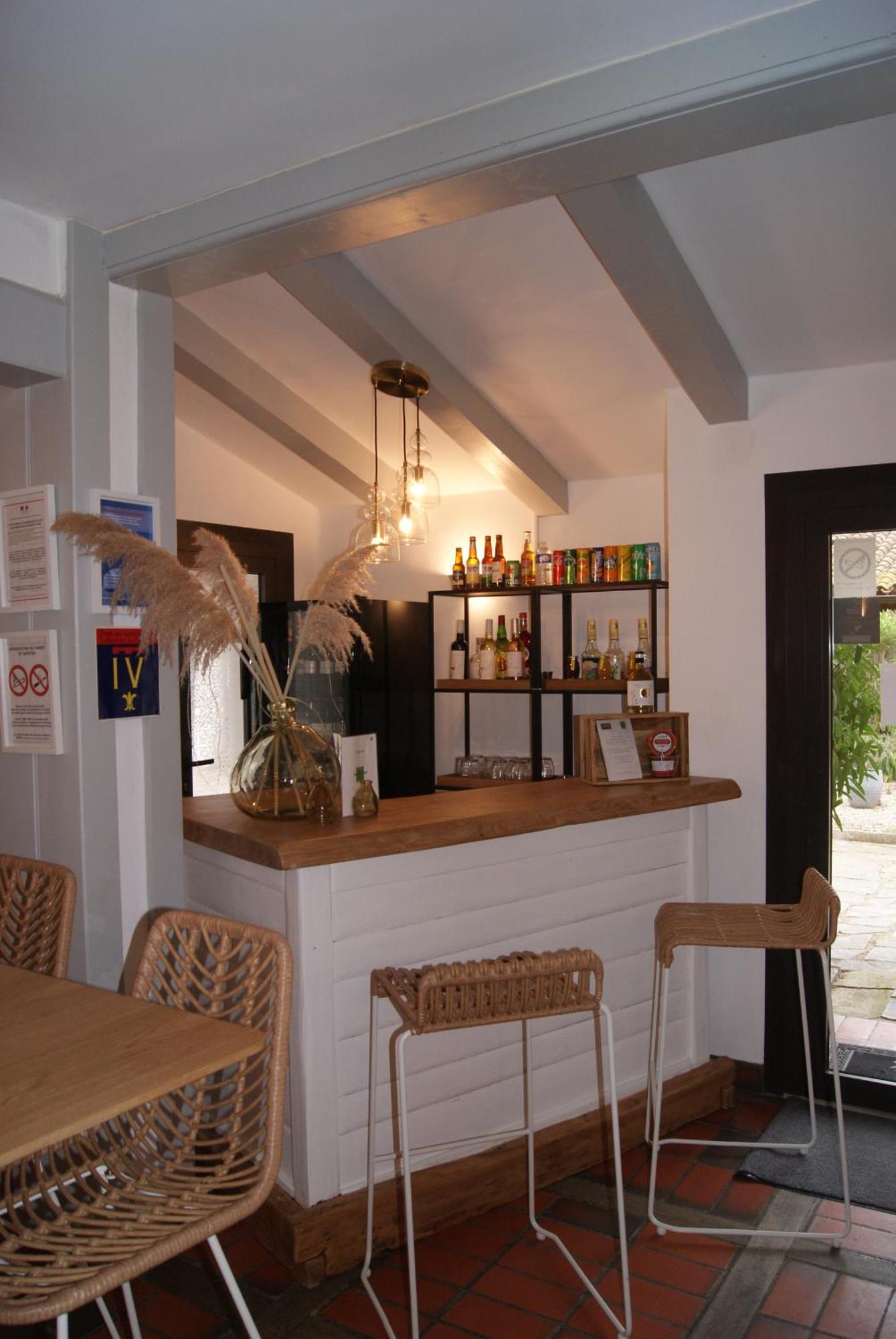 Les Rizieres Hotel แซ็งต์-มารี-เดอ-ลา-แมร์ ภายนอก รูปภาพ