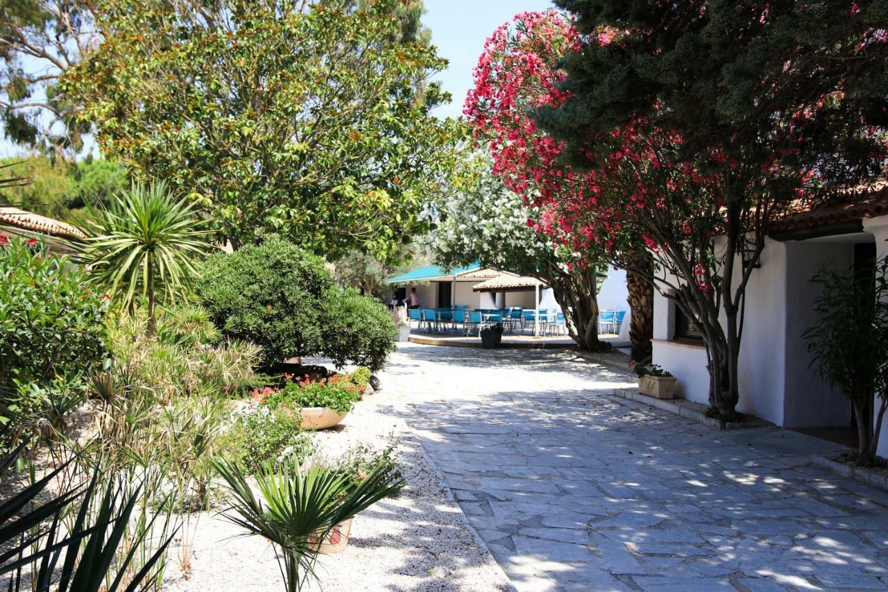 Les Rizieres Hotel แซ็งต์-มารี-เดอ-ลา-แมร์ ภายนอก รูปภาพ