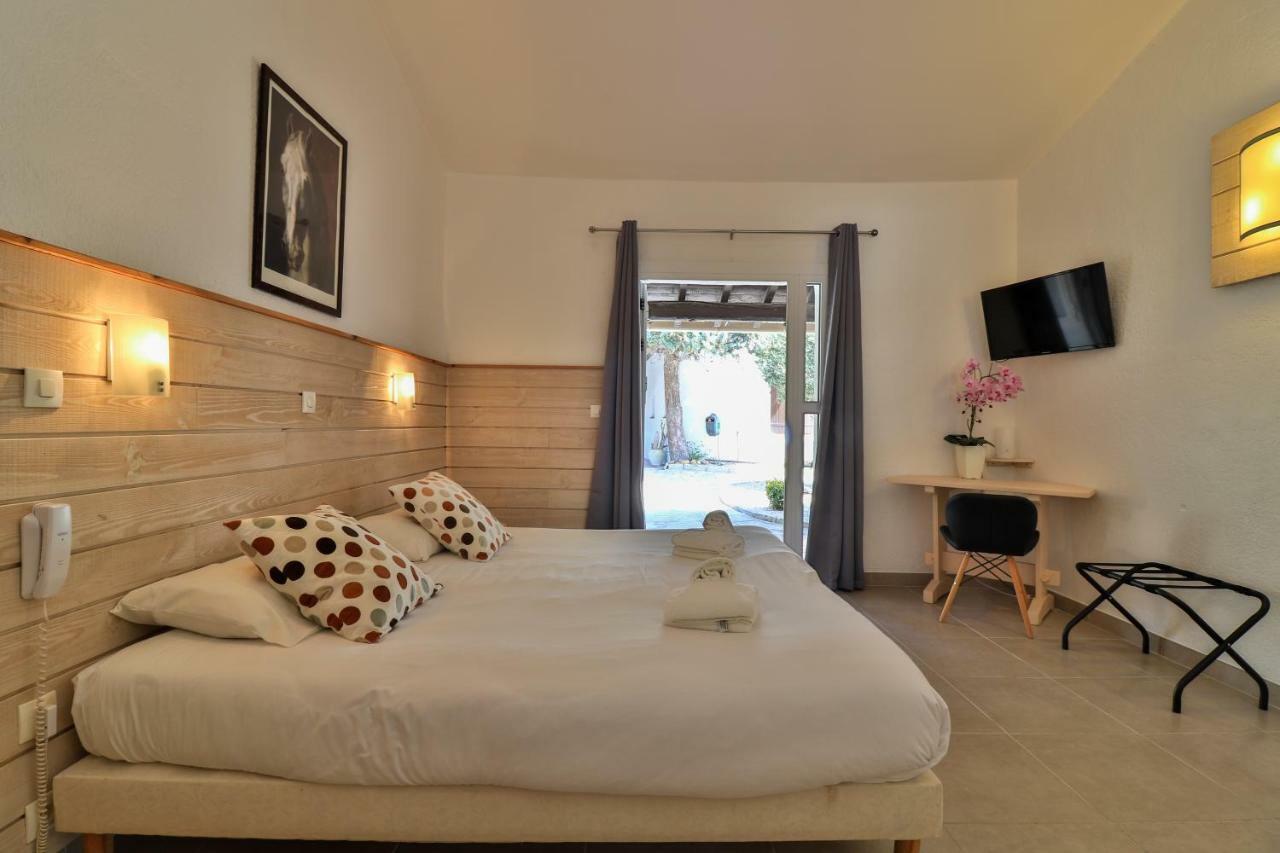 Les Rizieres Hotel แซ็งต์-มารี-เดอ-ลา-แมร์ ภายนอก รูปภาพ