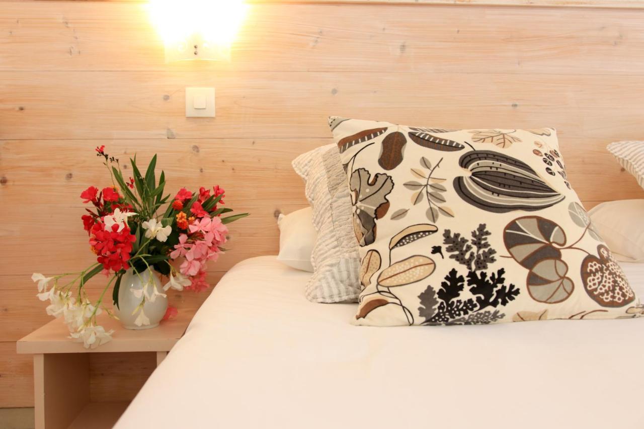 Les Rizieres Hotel แซ็งต์-มารี-เดอ-ลา-แมร์ ภายนอก รูปภาพ